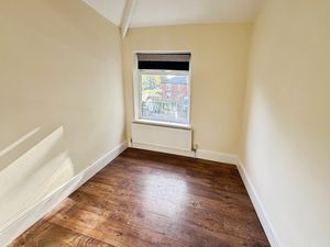 Bedroom - click for photo gallery